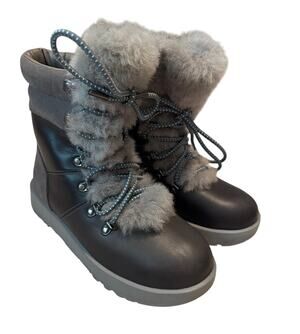 UGG Viki Waterproof Winter Boots Gray Leather Shearling Size 6